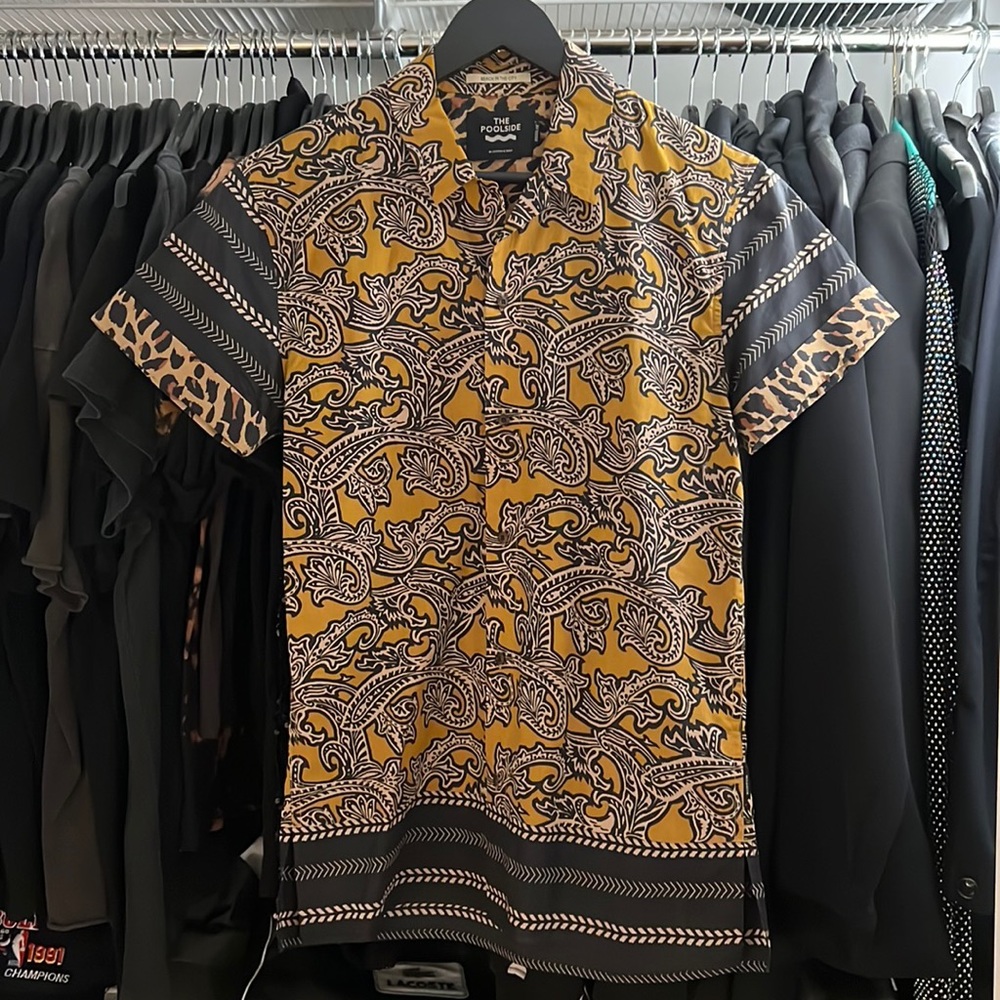 Scotch & Soda Button Front Pool Shirt Collar Paisley Mustard/Black/Beige Small